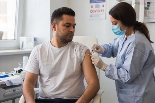 Тестирование на антиген COVID-19 перед вакцинацией «Спутником Лайт» за 1 визит