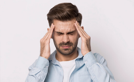 Почему нельзя терпеть головную боль и когда стоит обращаться к врачу? 